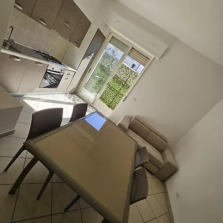 Apartment Miro E *